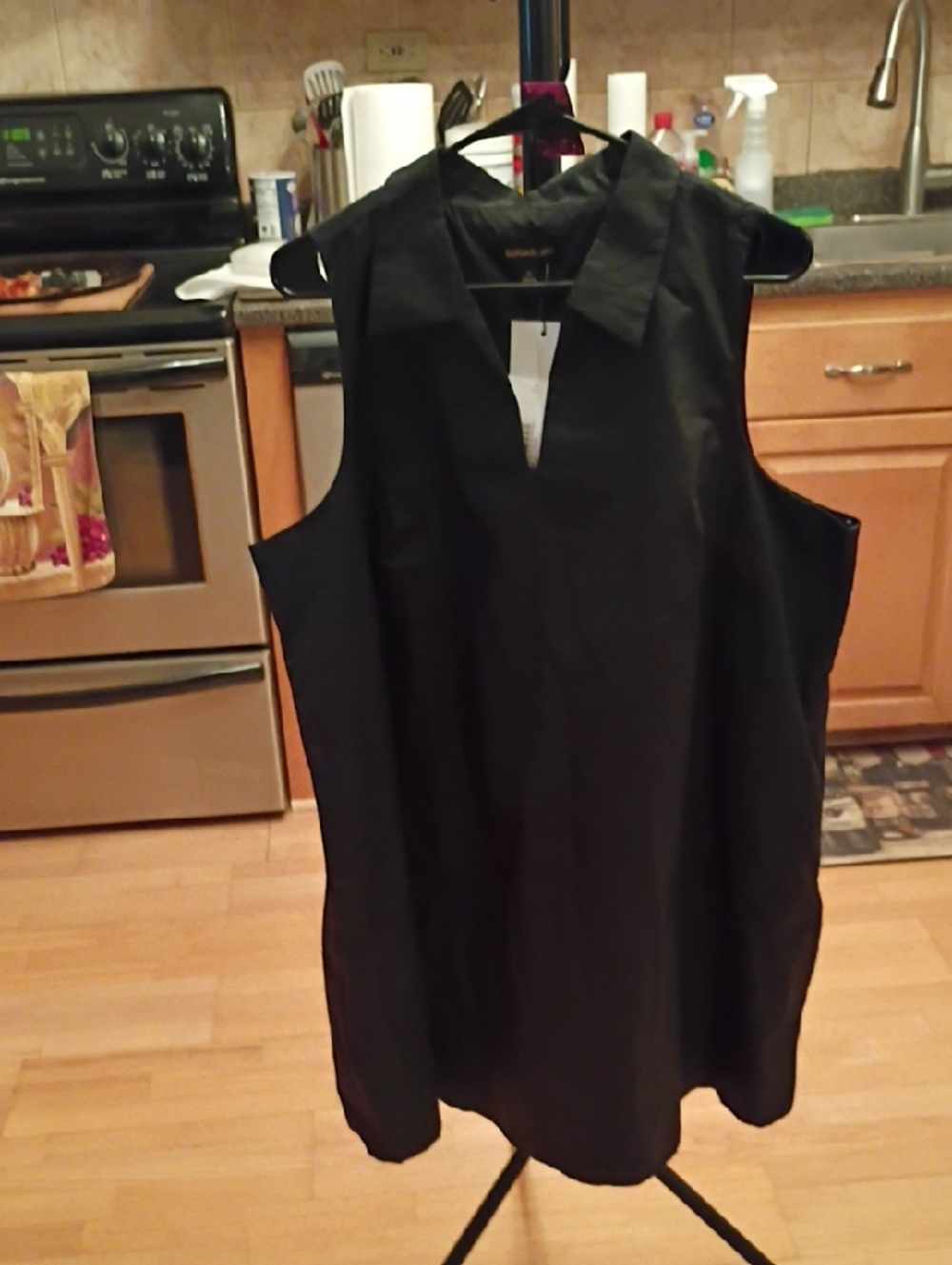 Sugarlips Black Sleeveless Collared Midi Dress with V-Notch